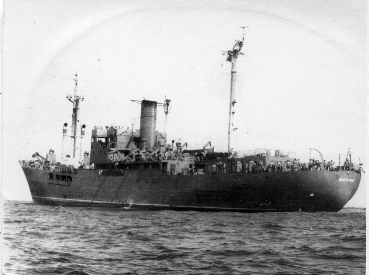 Плавучая база подводных лодок проекта 233к