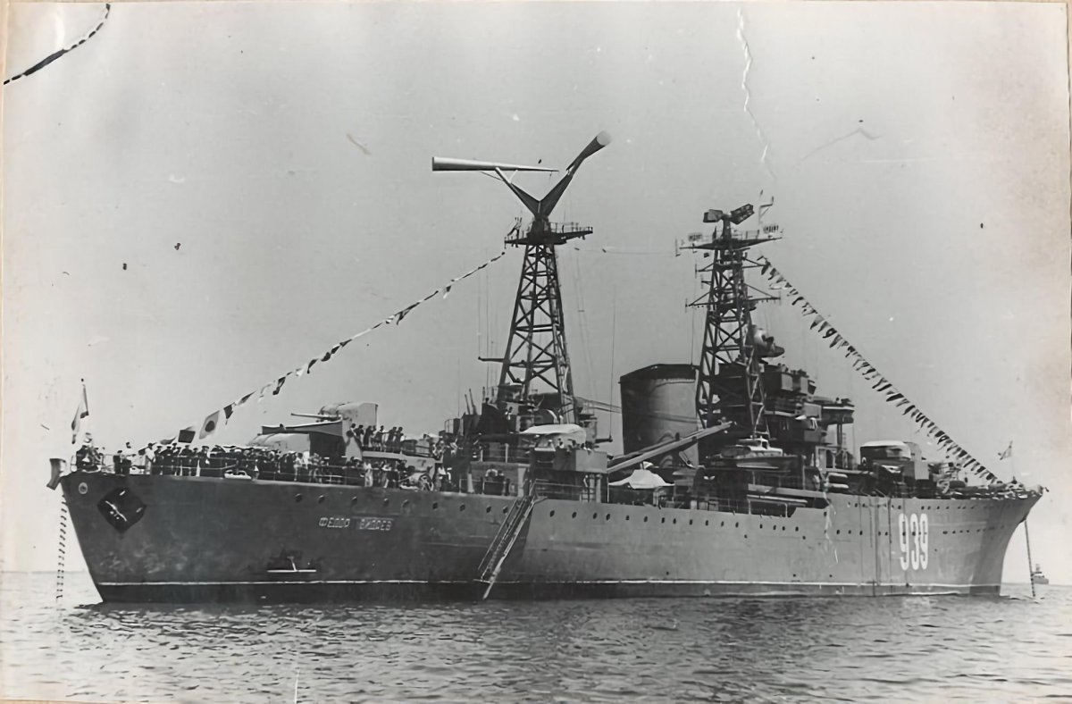 Плавбаза Федор Видяев