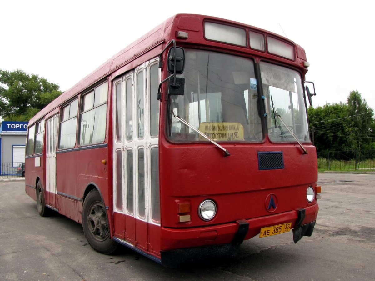 Автобус ЛАЗ 42021