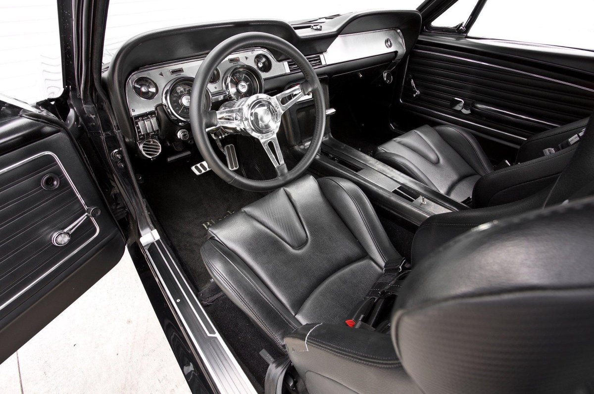 Ford Mustang 1968 Interior