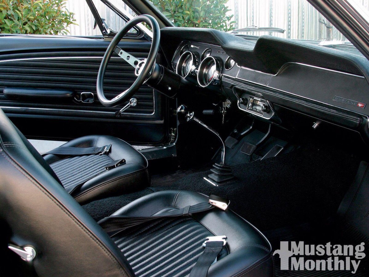 Форд Мустанг 1969 салон