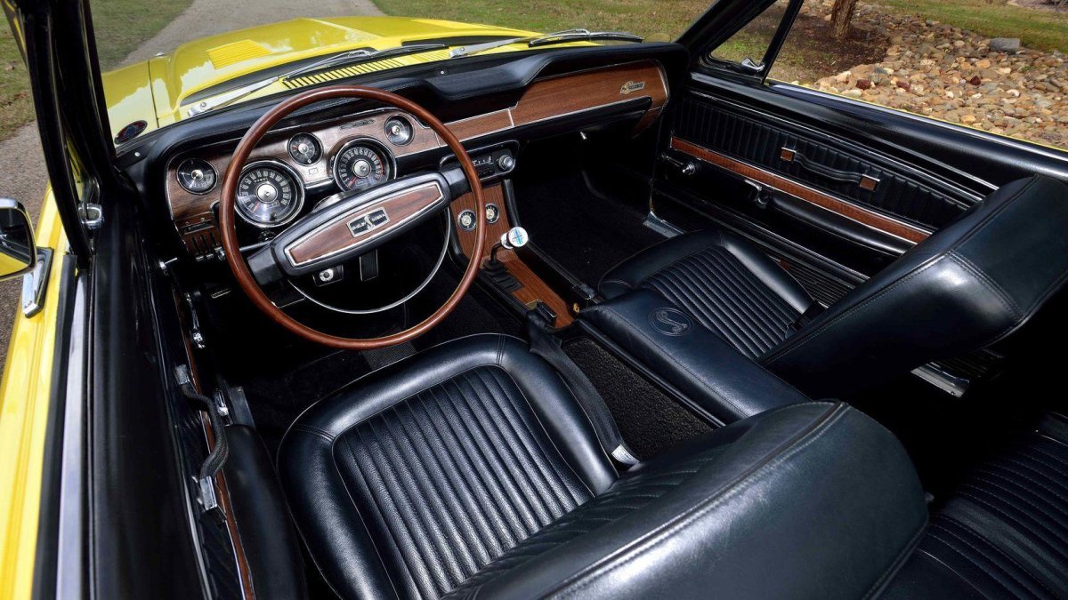 Форд Мустанг Шелби 1967 салон