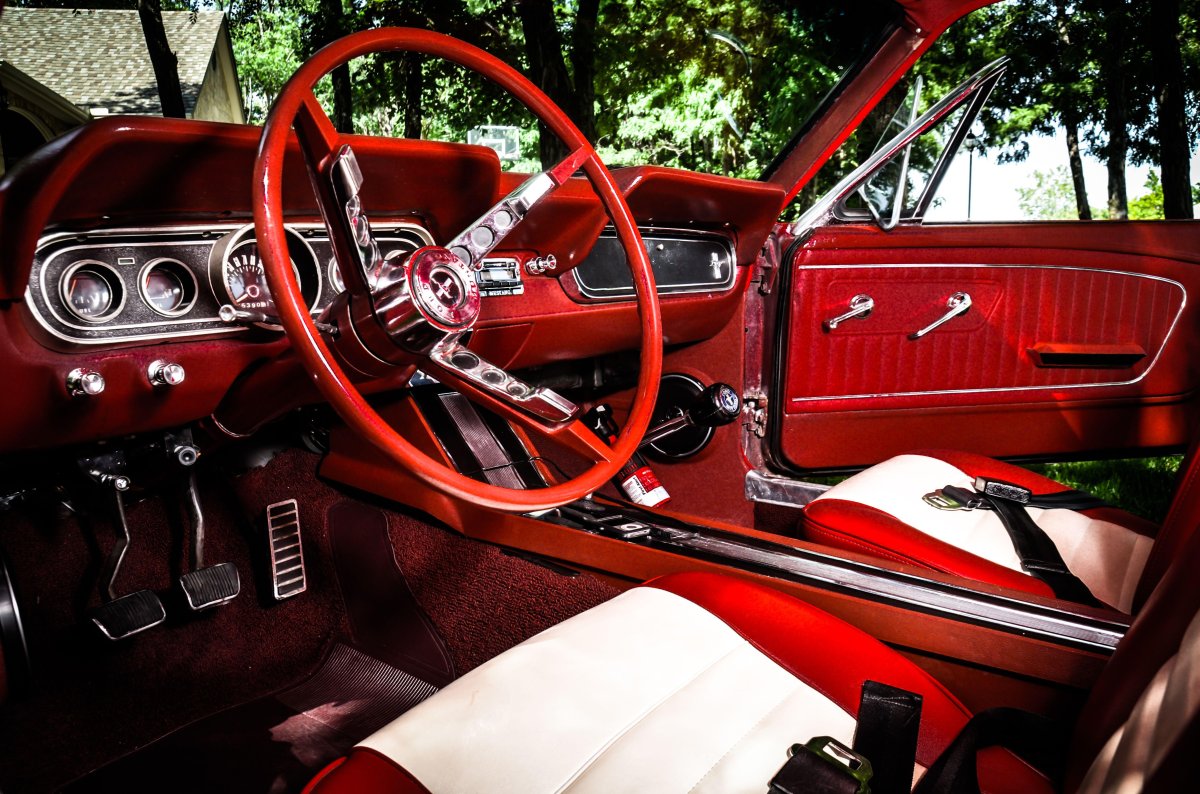 Ford Mustang 1965 Interior