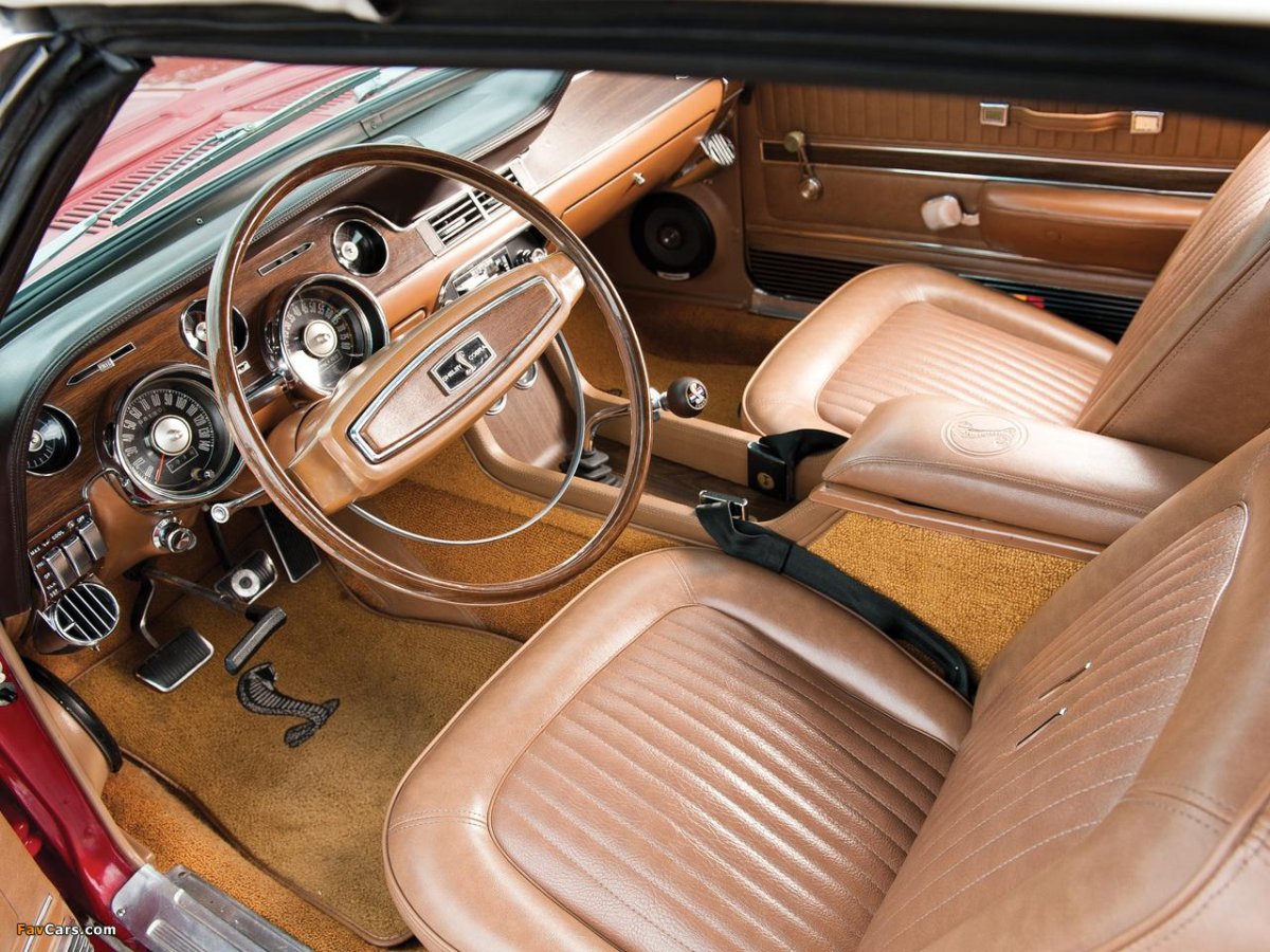 Shelby Mustang 1968 салон