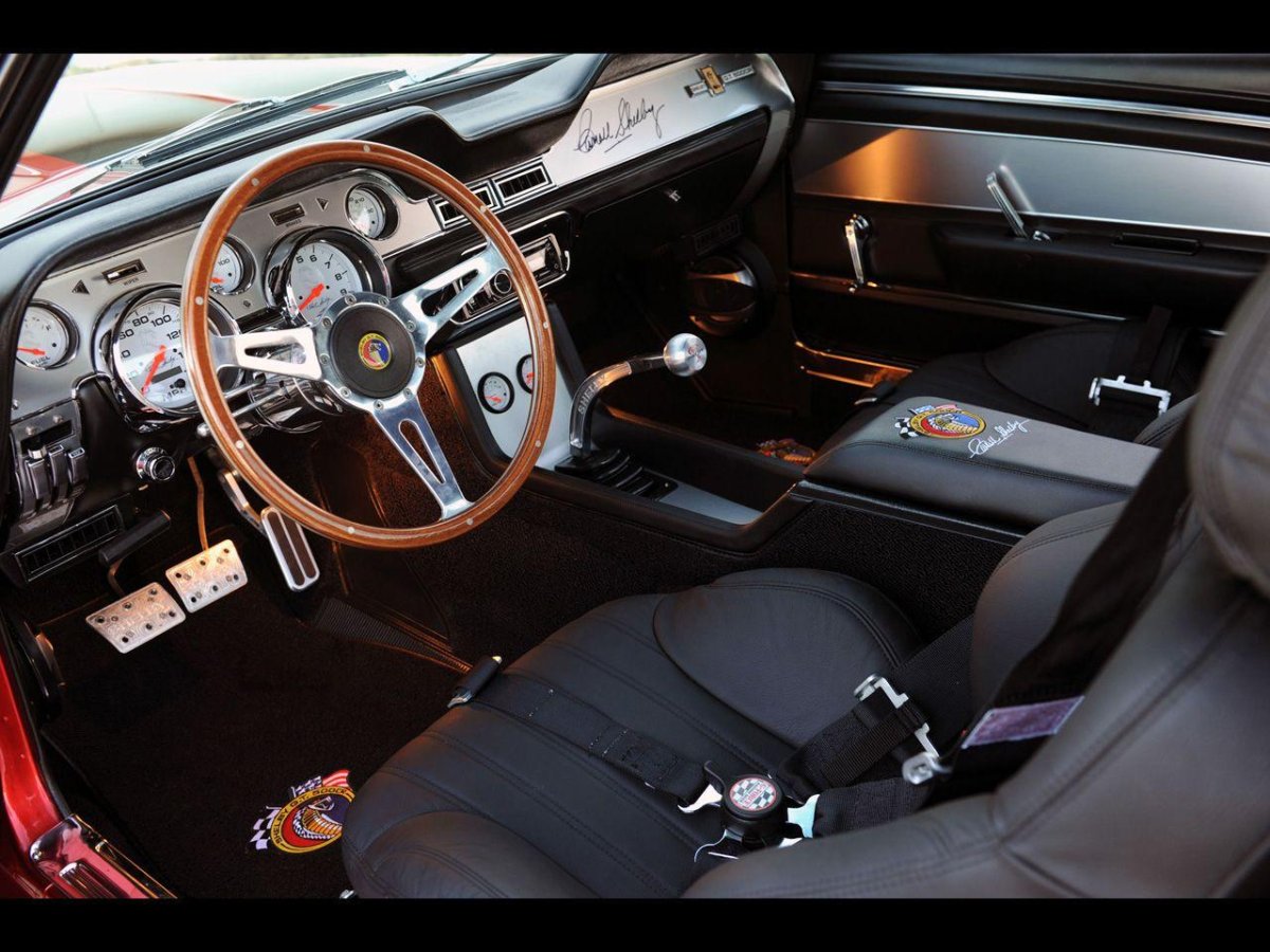 Ford Mustang 1969 салон