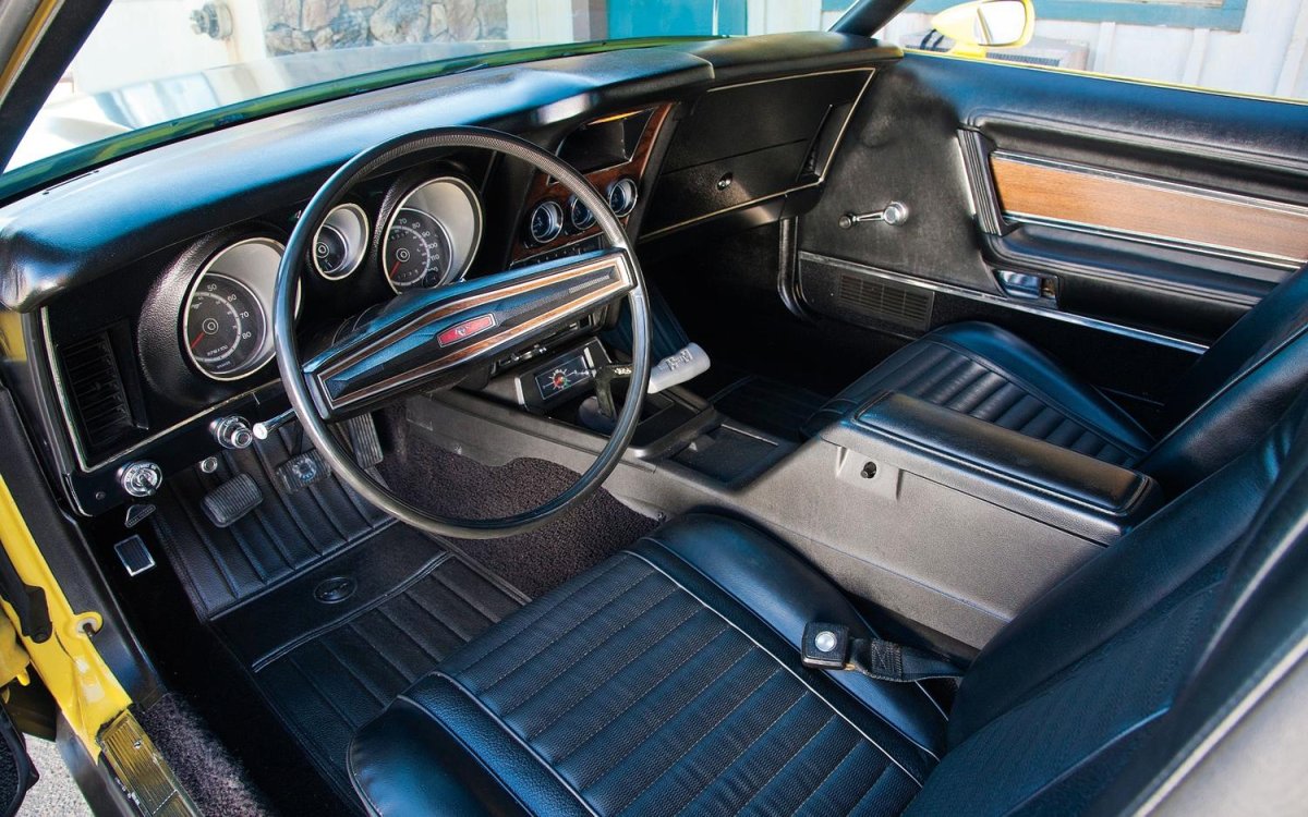 Ford Mustang 1969 салон
