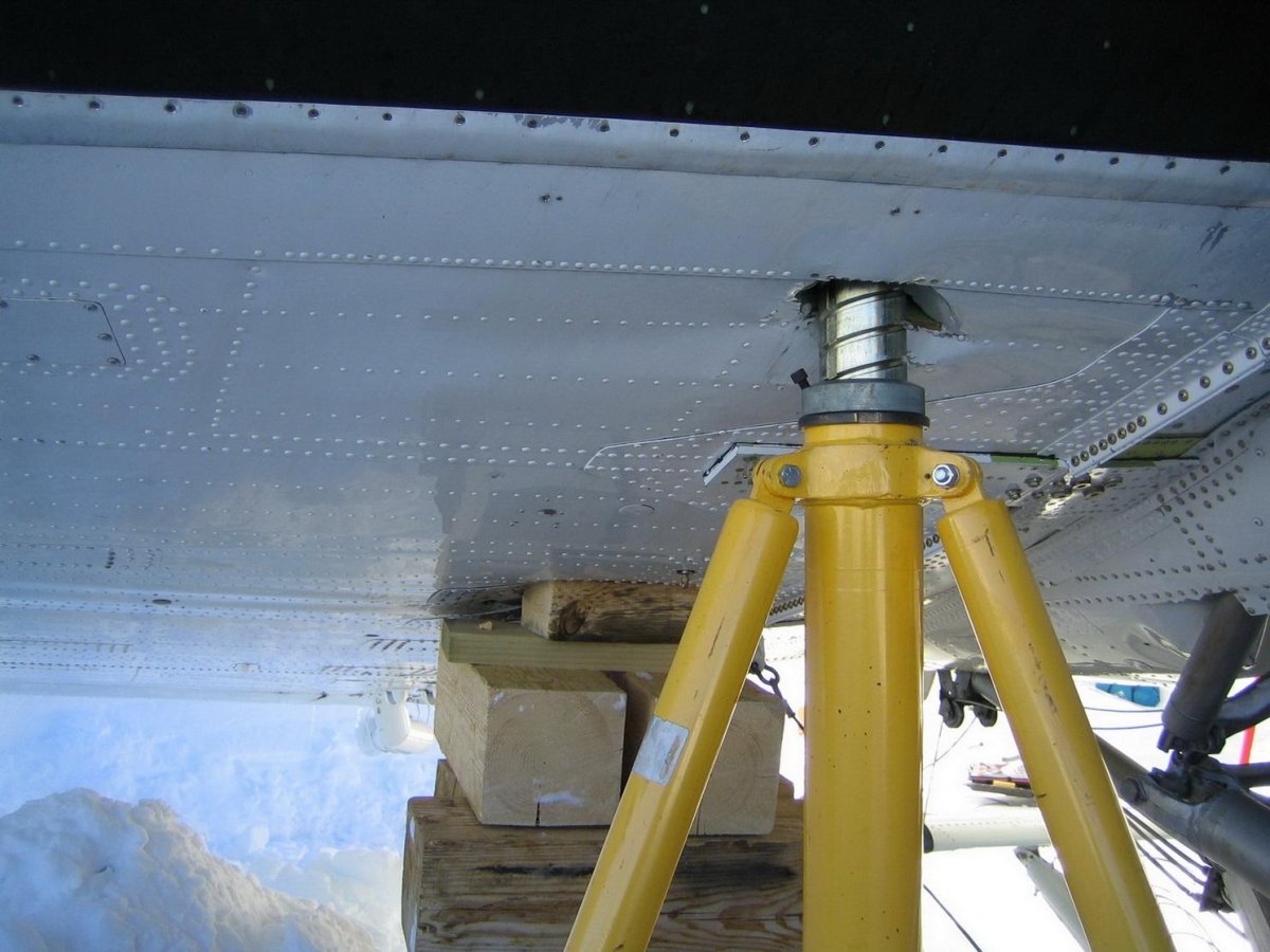 Домкрат для самолета