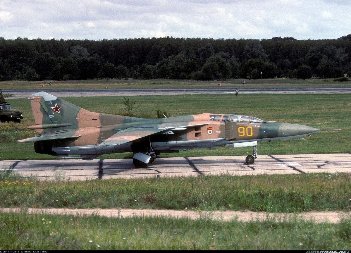 Самолет миг-23 п