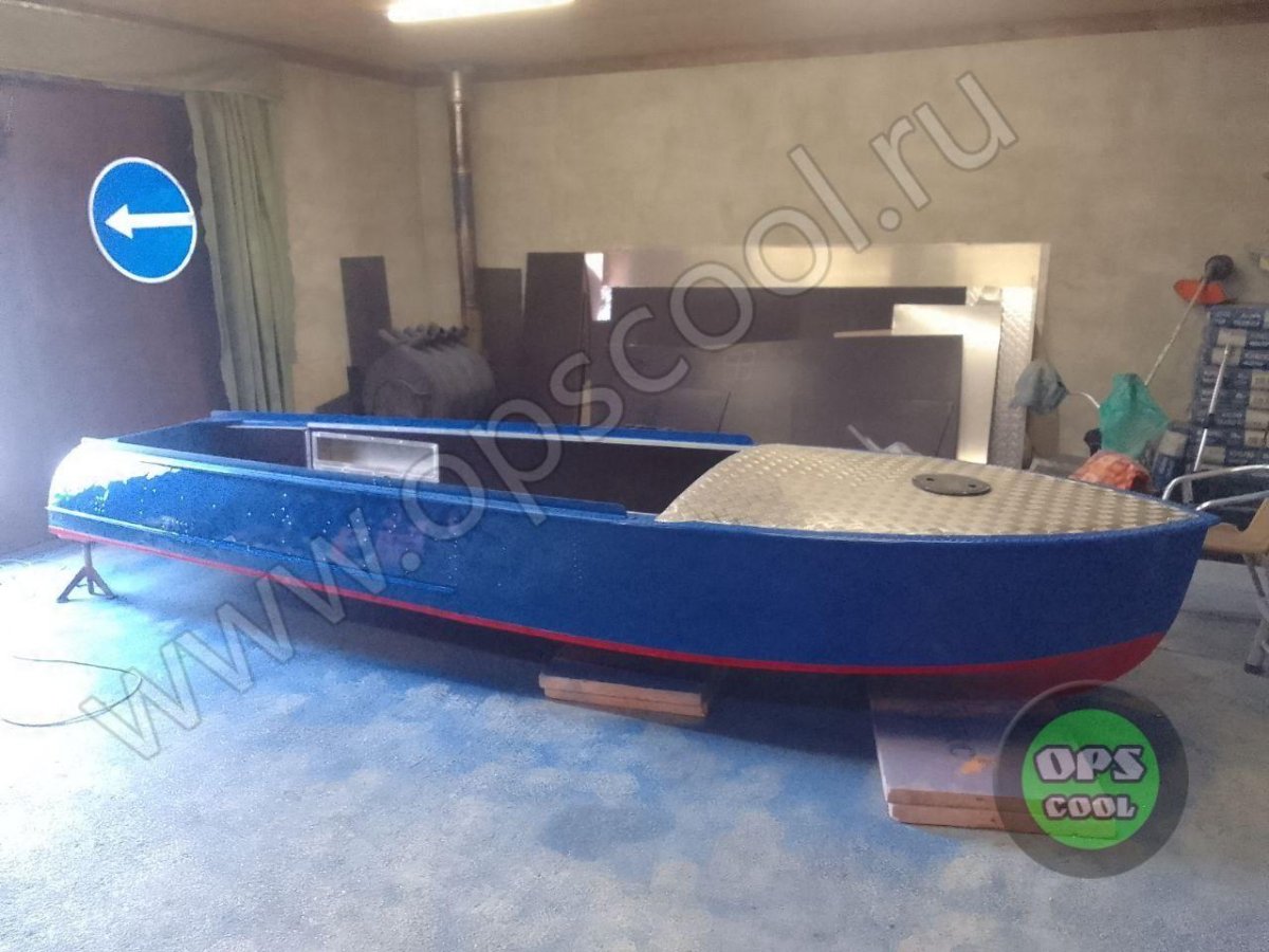 Покраска лодки Казанка
