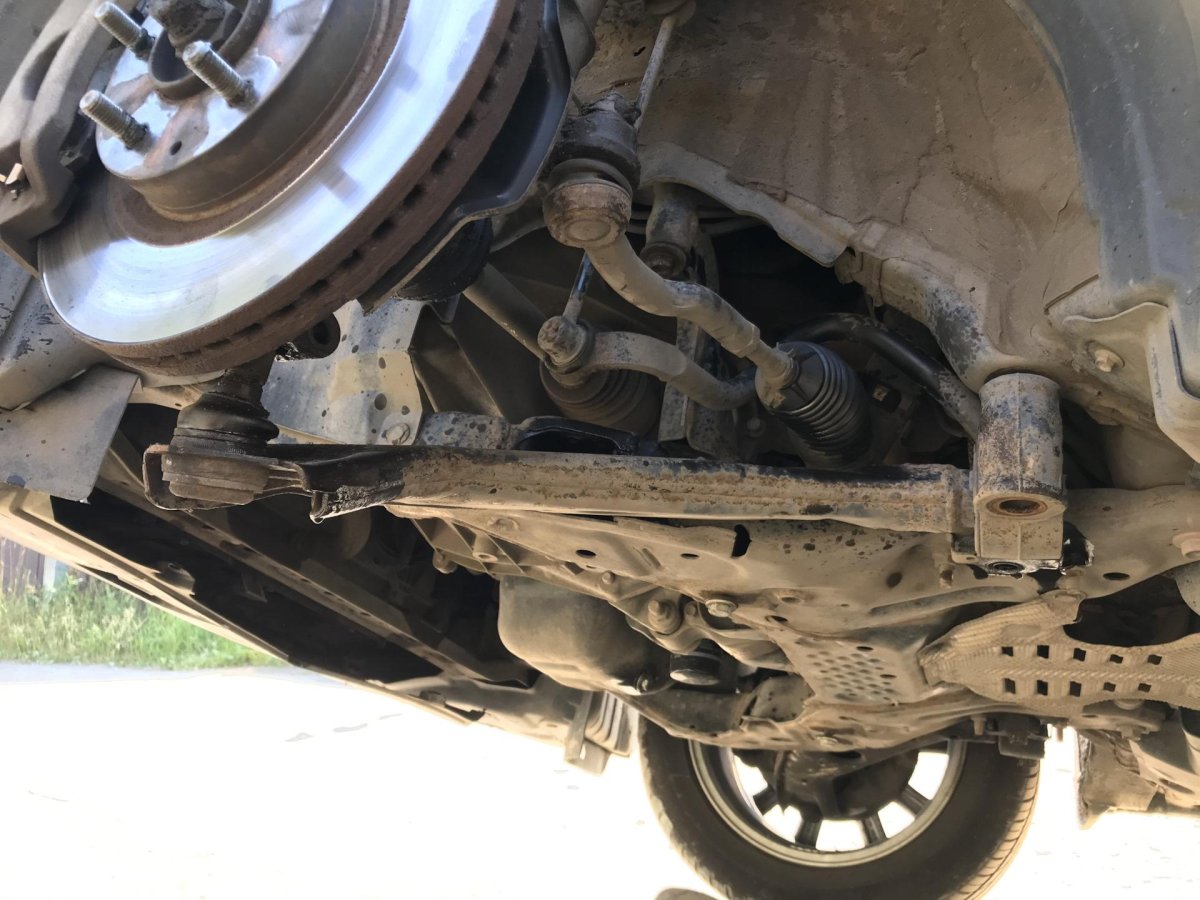 Замена задних сайлентблоков передних рычагов Мазда 6 GJ 2017