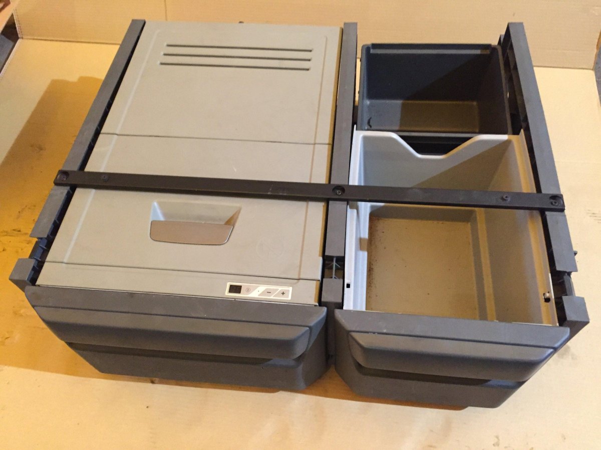 Штатный холодильник Volvo fh13