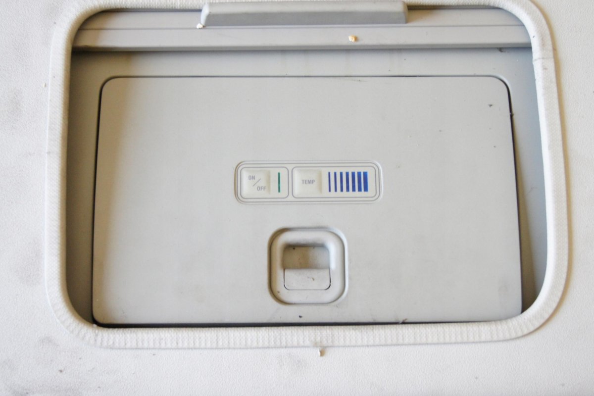 Стол полка в Вольво ФШ 2023 года