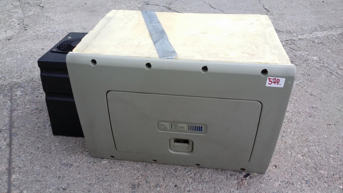 Штатный холодильник Volvo fh13