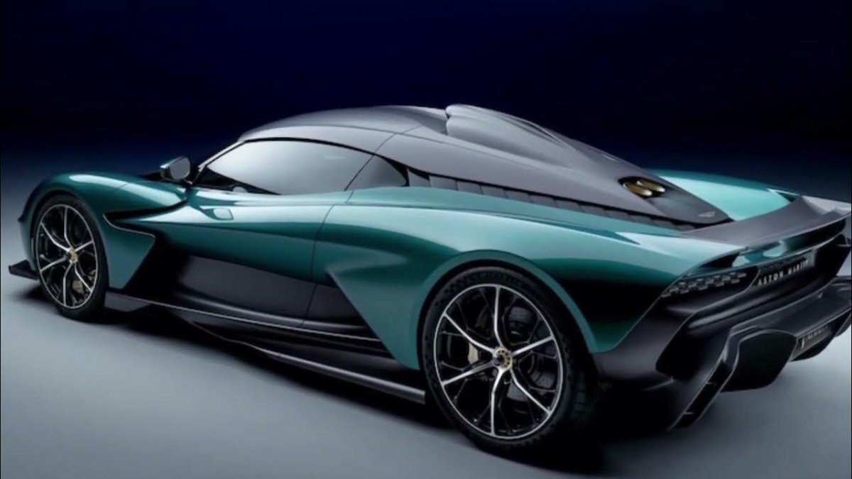 Aston Martin 2022