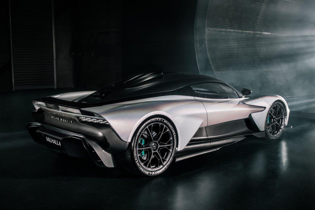 Астон Мартин Вальгалла