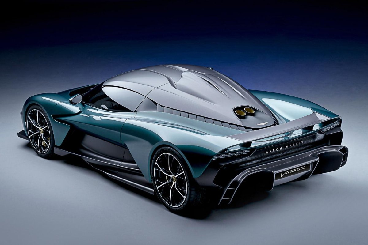 2022 Aston Martin Valhalla