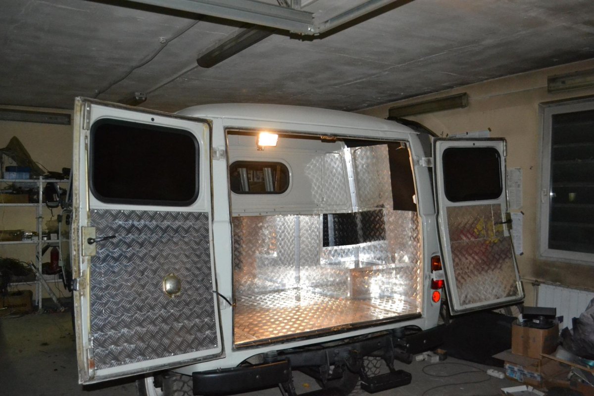 Багажный отсек УАЗ 452