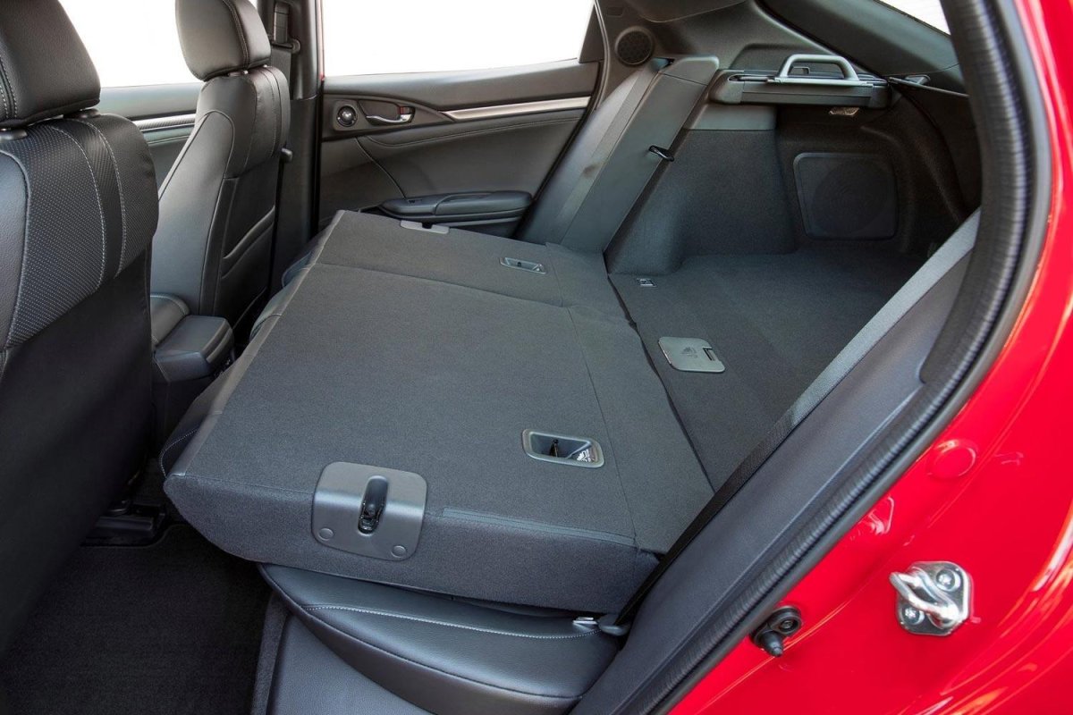 Хонда Цивик 2008 задний ряд сидений