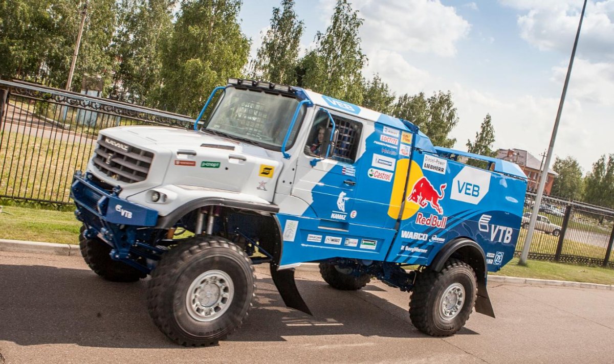 Капотный КАМАЗ для Дакара