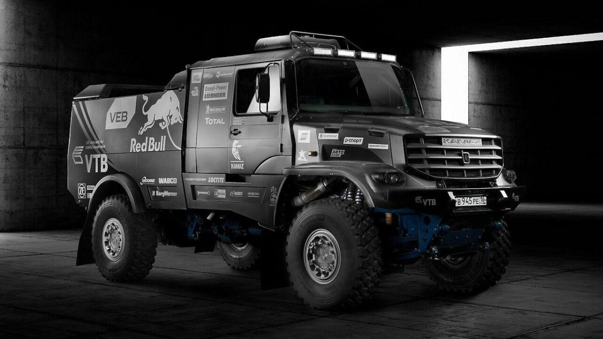 КАМАЗ капотник Дакар