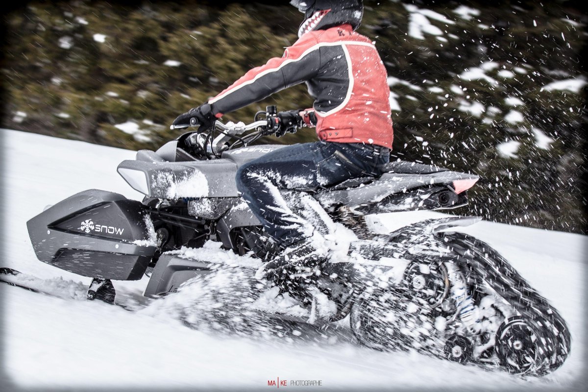 Снежный мотоцикл