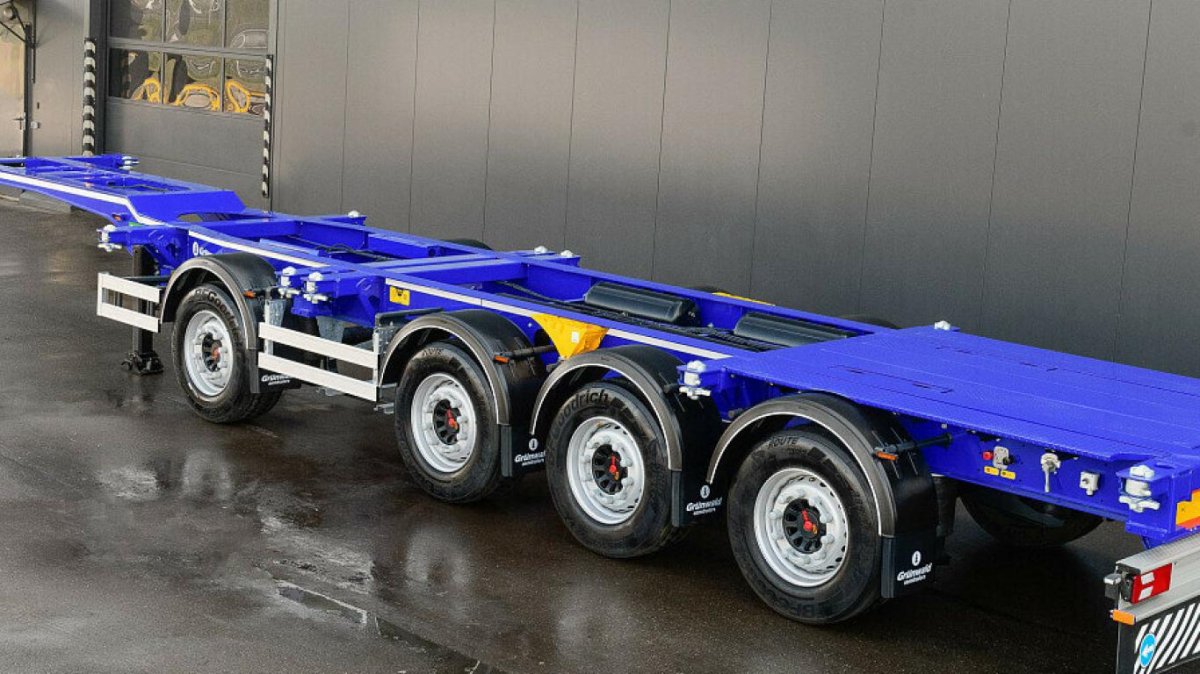 Полуприцеп контейнеровоз Грюнвальд