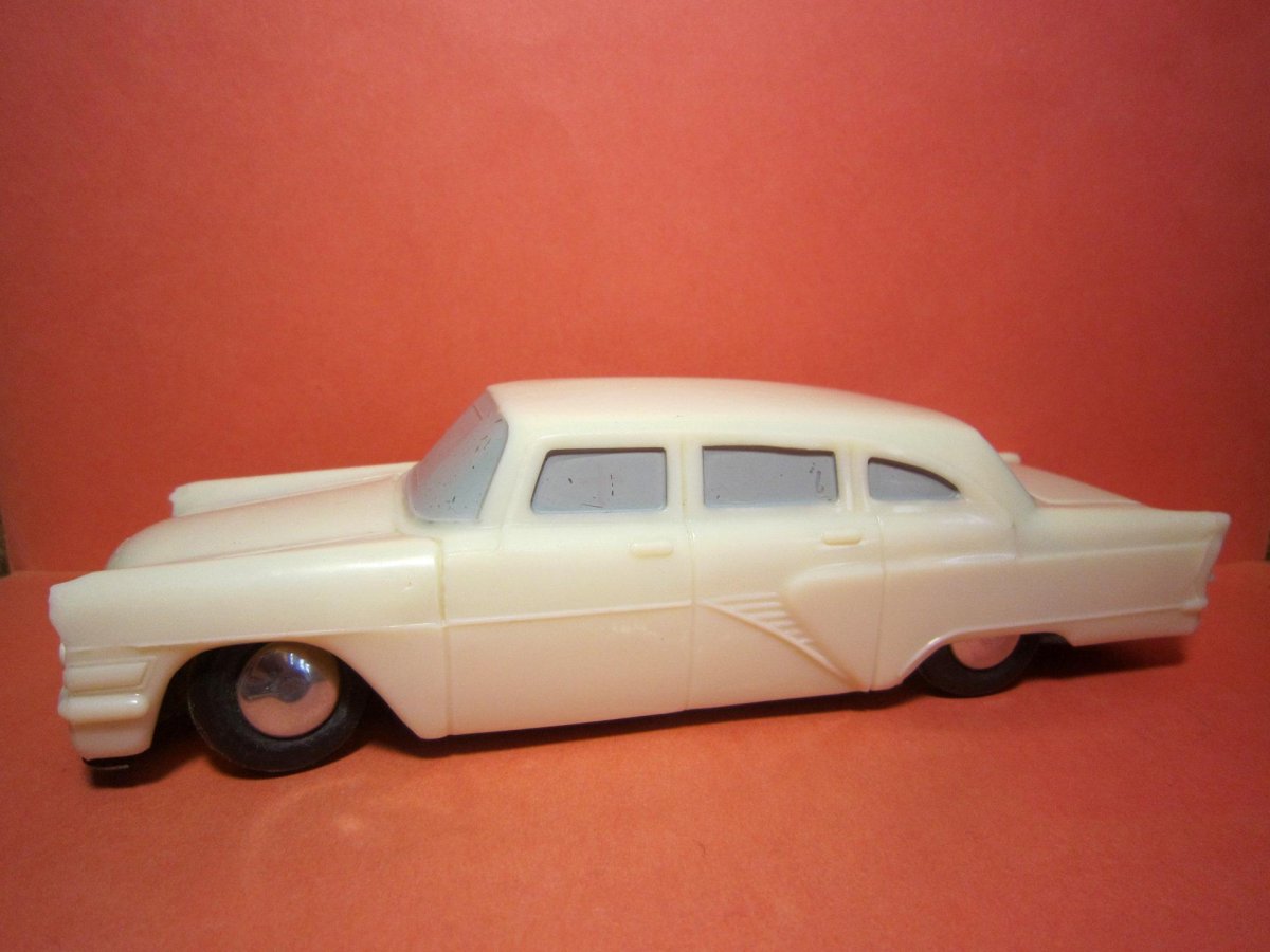 Модель ГАЗ 13 Чайка СССР