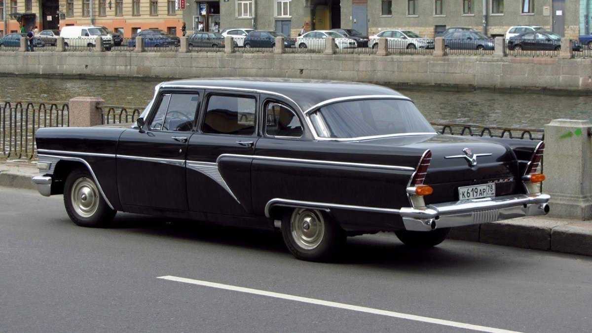 Чайка машина ГАЗ 13