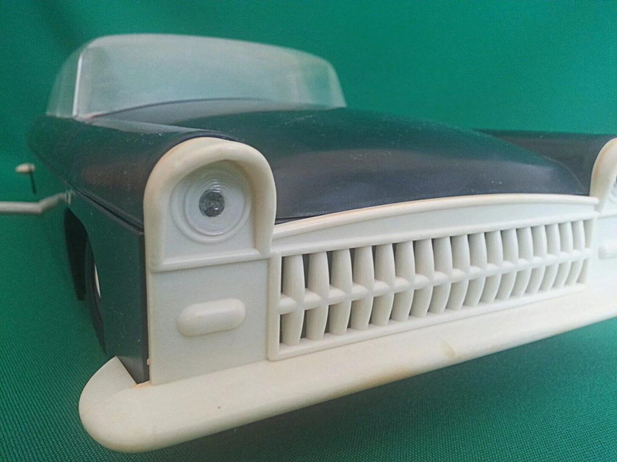 Игрушка ГАЗ 13 Чайка СССР