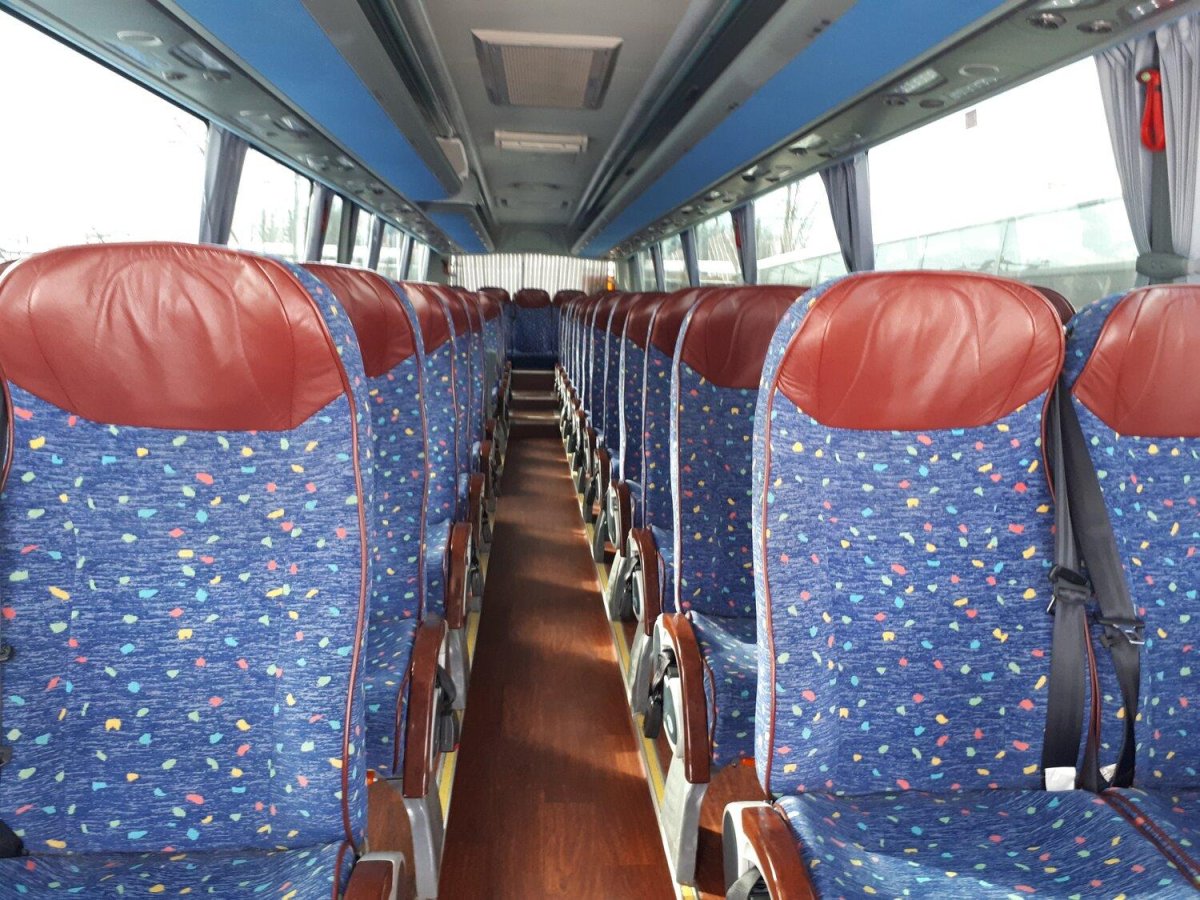 Автобус зонг Тонг туристический