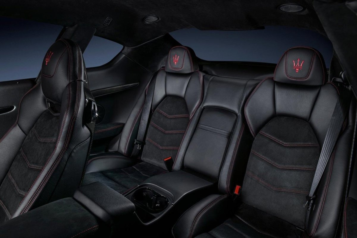 Maserati Gran Turismo салон