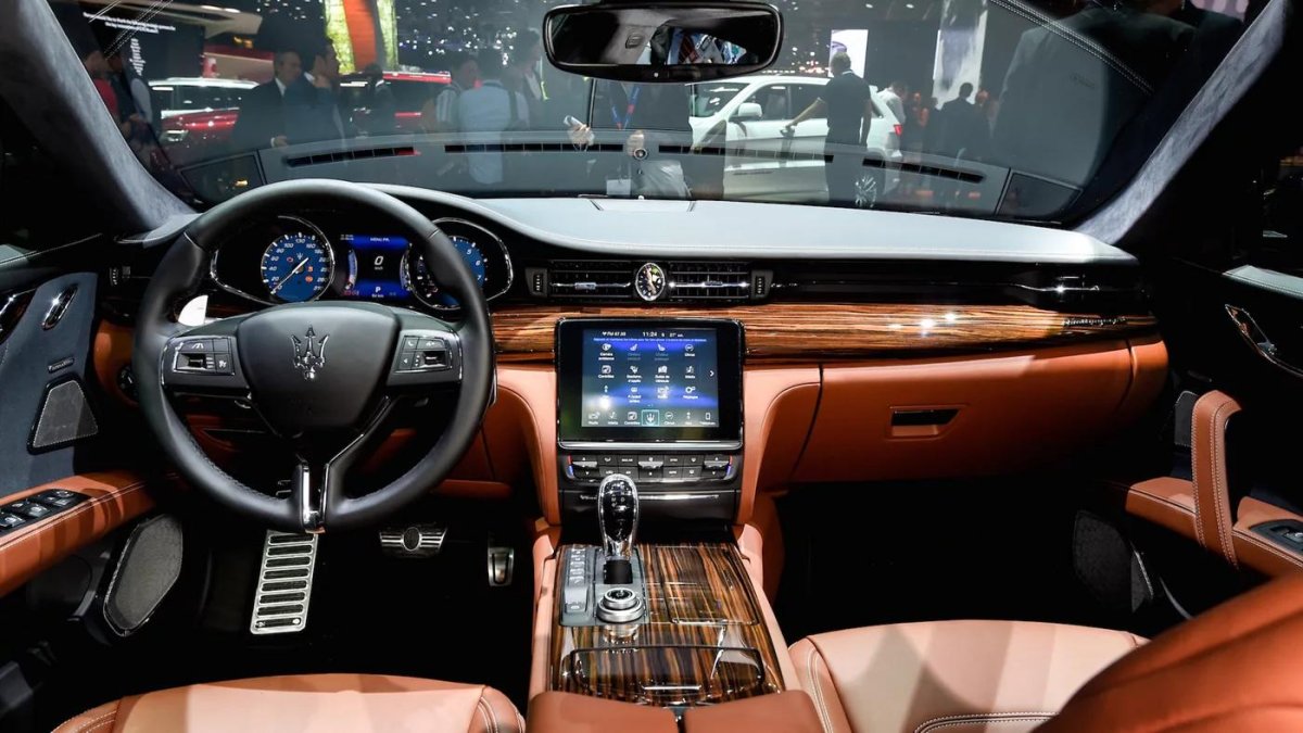 Мазерати Кватропорте 2017