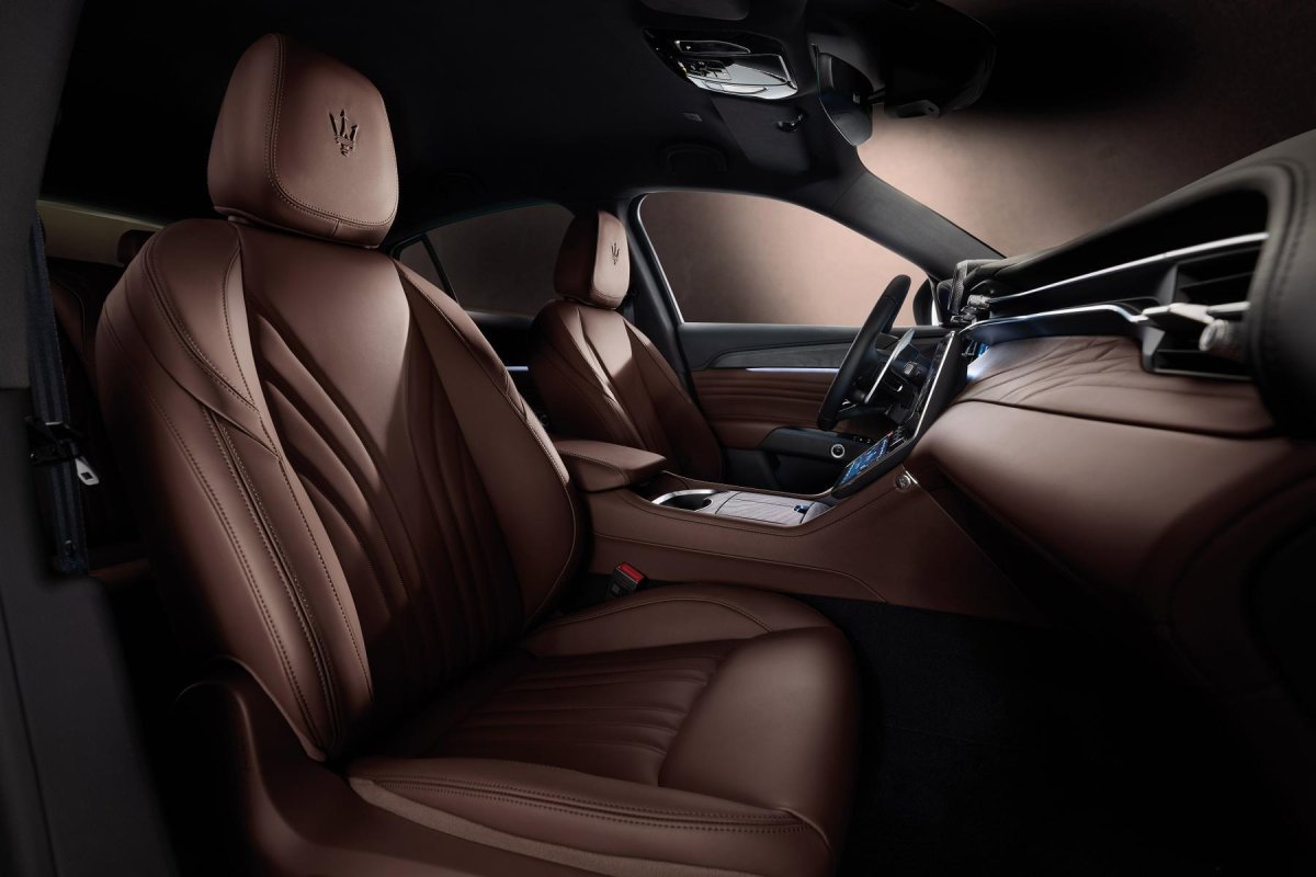 Мазерати Grecale 2022