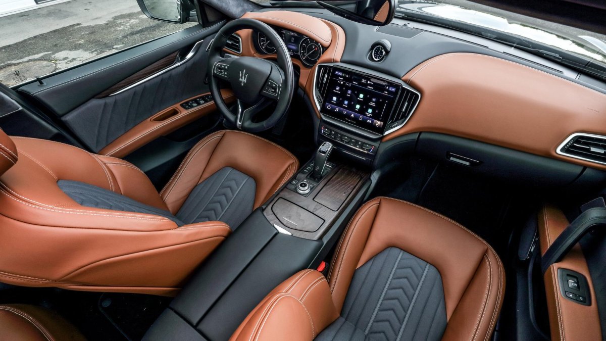 Maserati Ghibli 2021