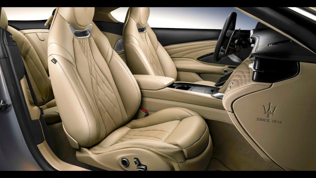 Maserati GRANTURISMO 2017 салон