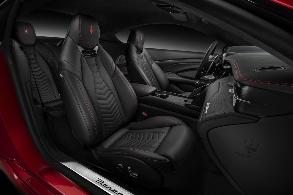 Мазерати GRANTURISMO 2023 салон