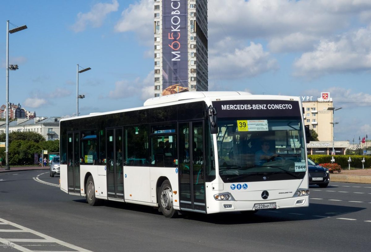 Автобус Мерседес Бенц Конекто