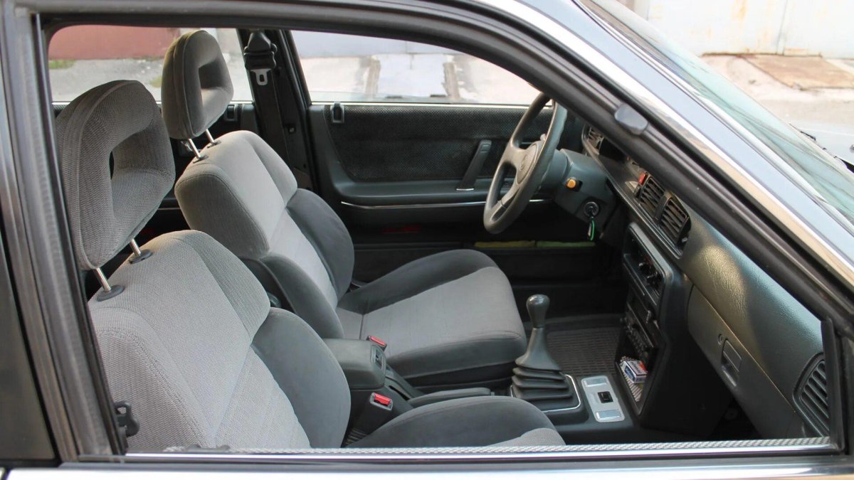 Mazda 626 салон