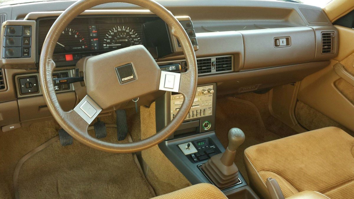 Mazda 626 1985 купе