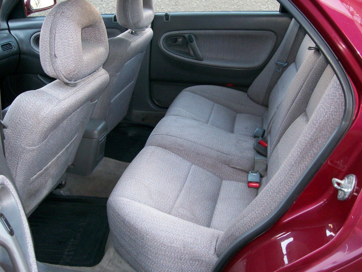 Мазда 626 2001 салон