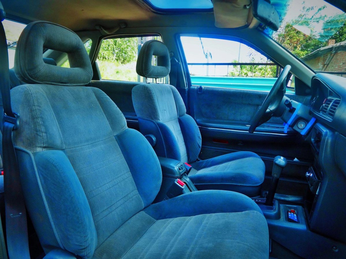 Mazda 626 1990 салон