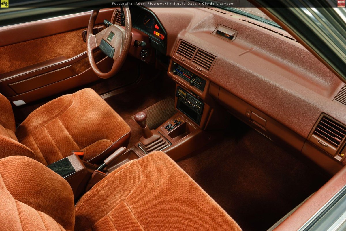 Mazda 626 GC салон