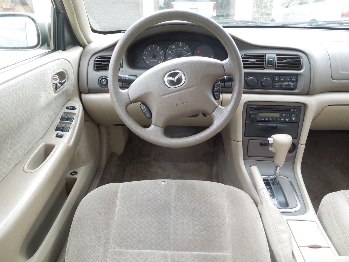 Mazda 626 Interior