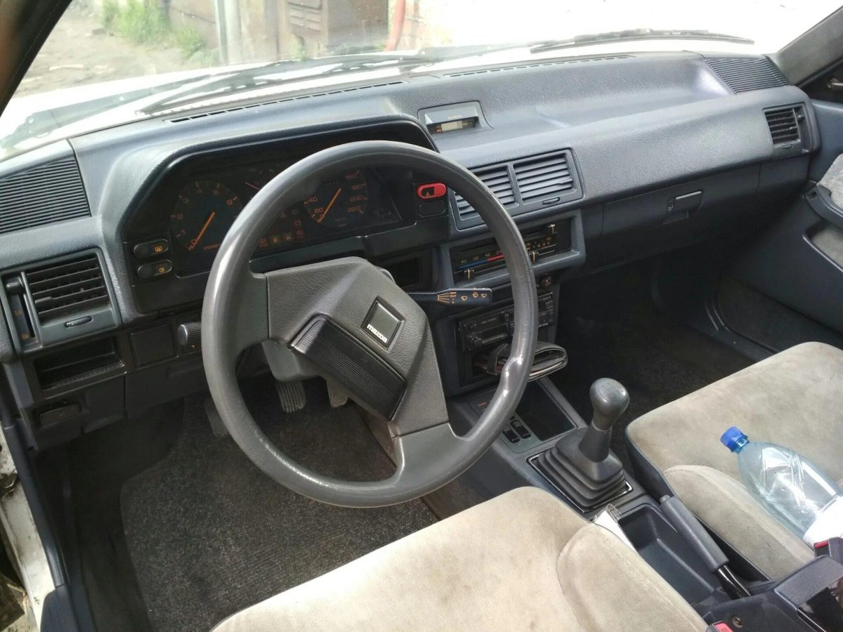 Mazda 626 Coupe 1986
