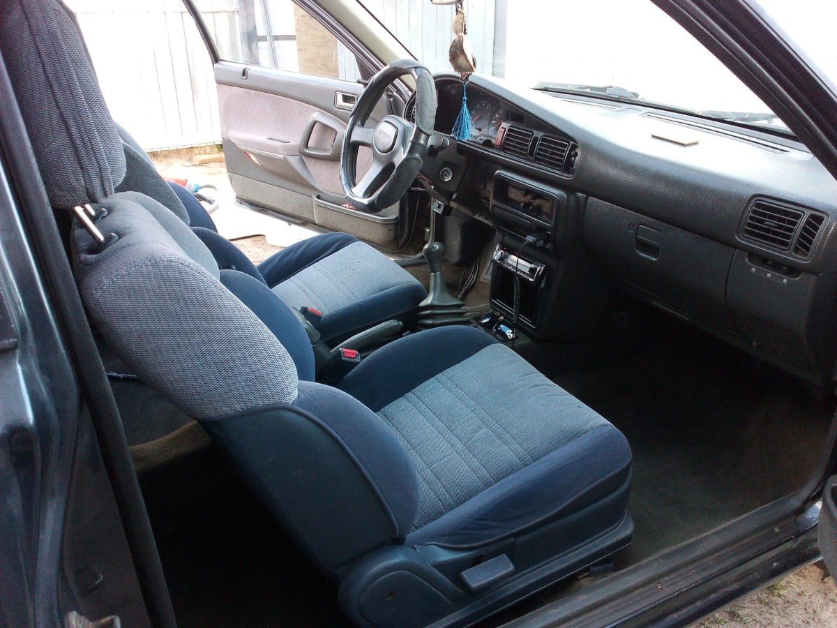 Сиденья Мазда 626