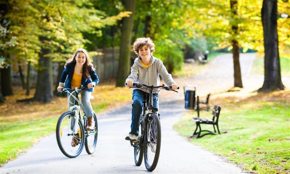 Кататься на велосипеде