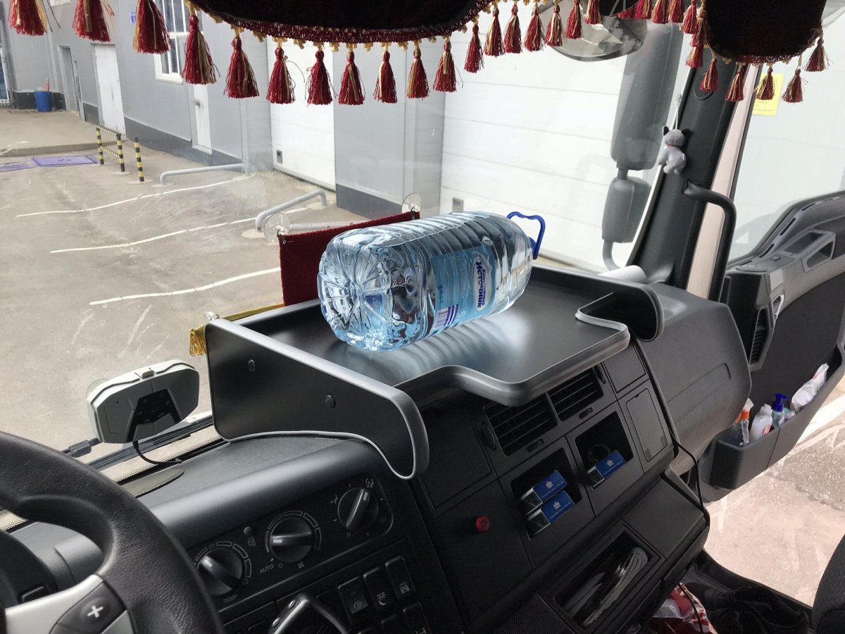 Столик в кабину ман ТГА