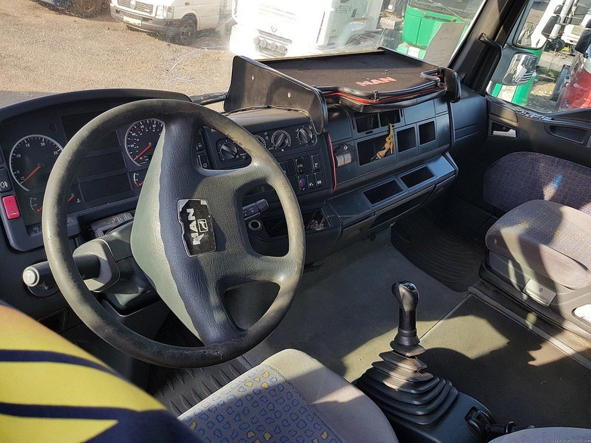 Man TGA 2006 салон