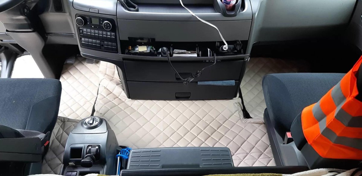 Man TGX 2008 салон