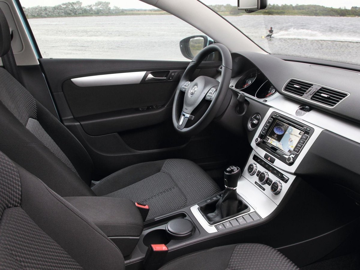 VW Passat b7 Interior